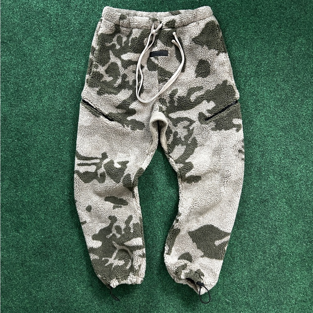 FOG Essentials Joggers